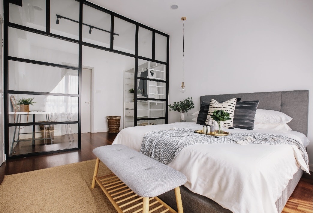 How To Declutter A Bedroom