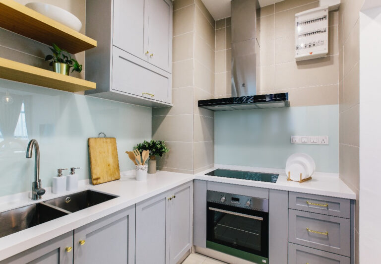 How To Declutter Your Small Kitchen In A Day