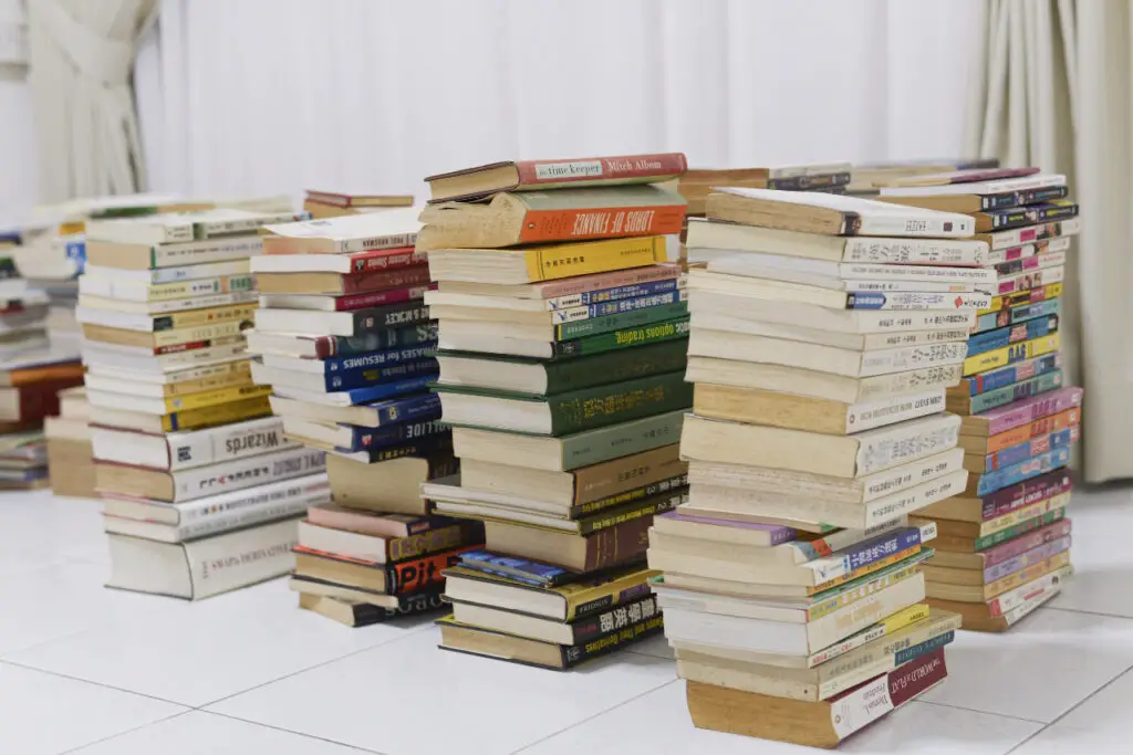 How To Declutter Books
