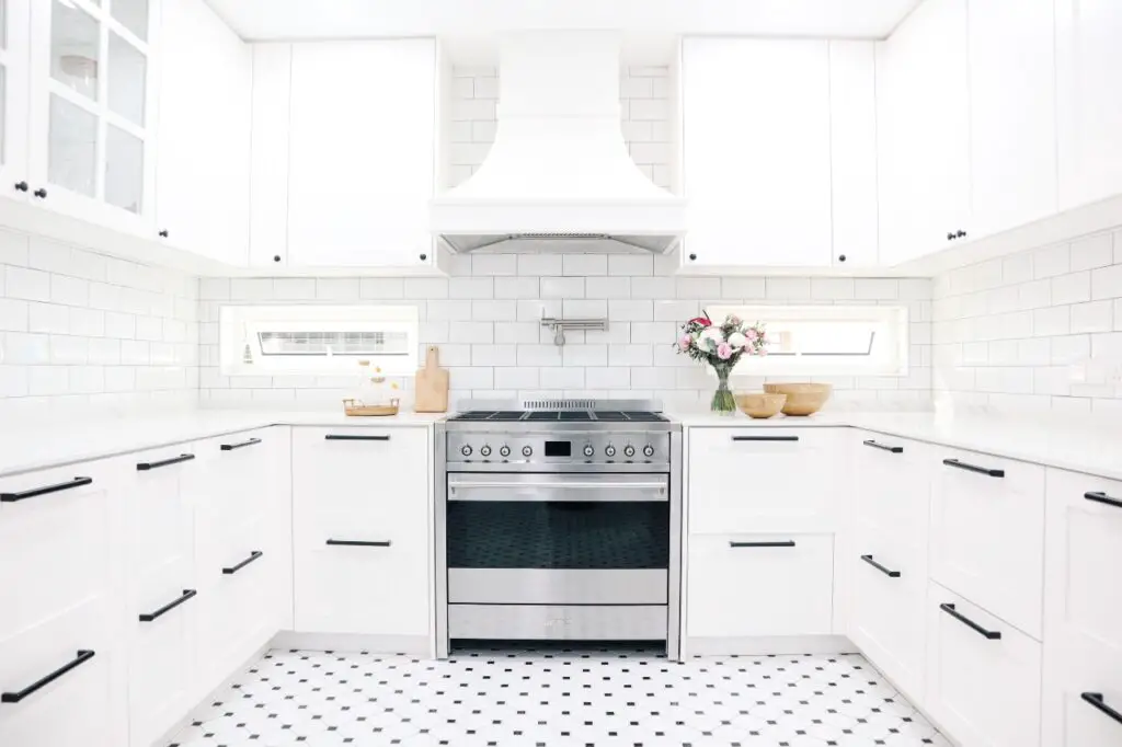 All white kitchen