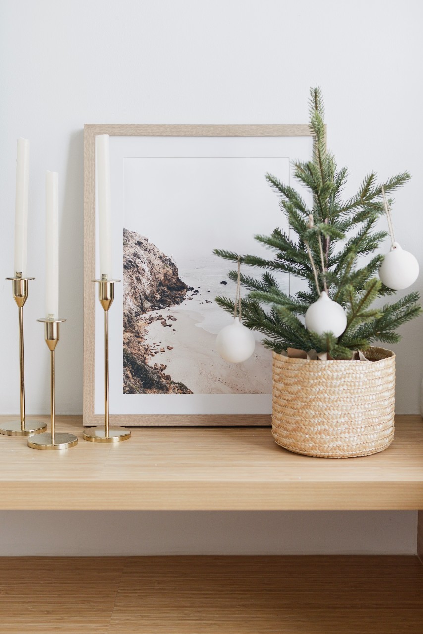 Minimalist-Christmas-decor-TV-Console