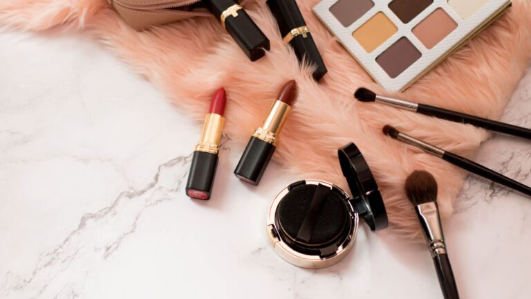 Minimalist makeup collection