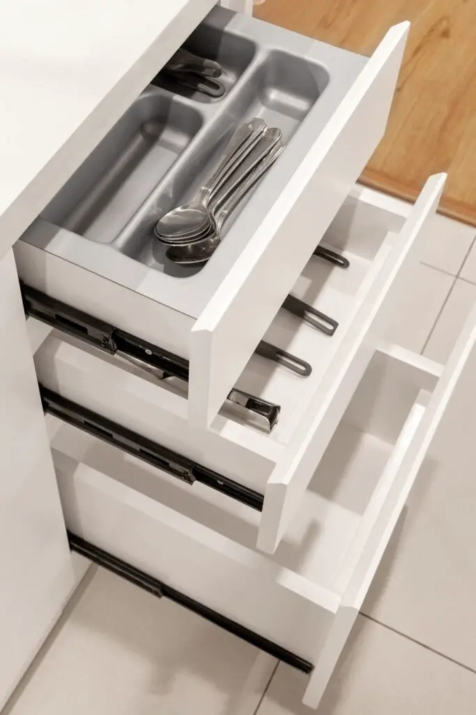 Kitchen organization - cabinets & drawers