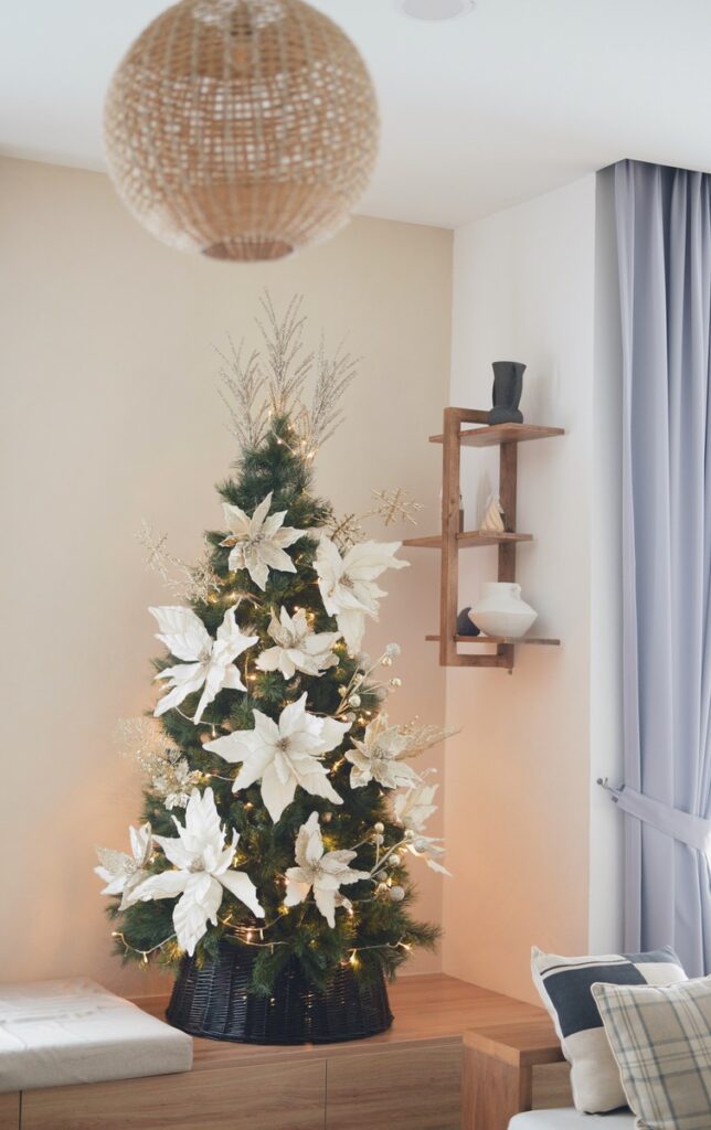 Floral Christmas tree decor