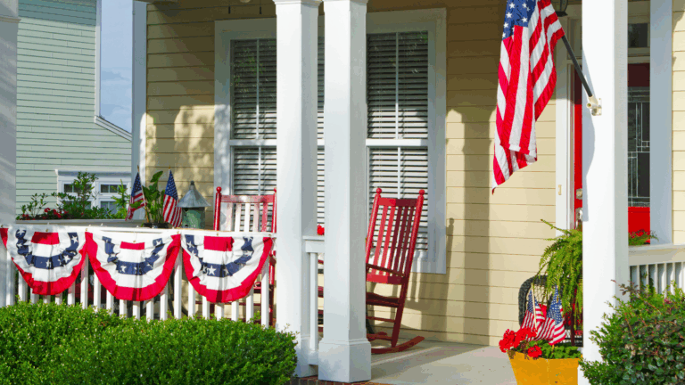 4th of July Decor Ideas For Outdoors & Indoors