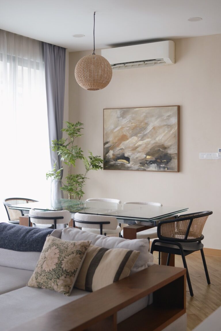 How To Style A Dining Table When Not In Use [10 Simple Ideas!]